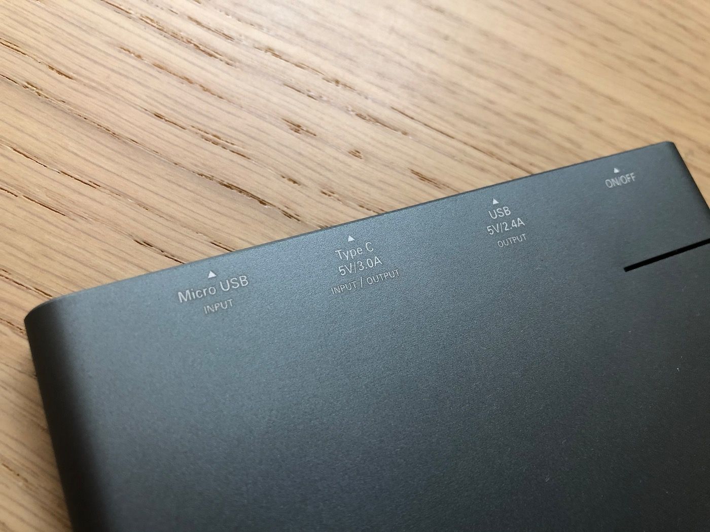 Varta PowerBank Slim 12000mAh ports